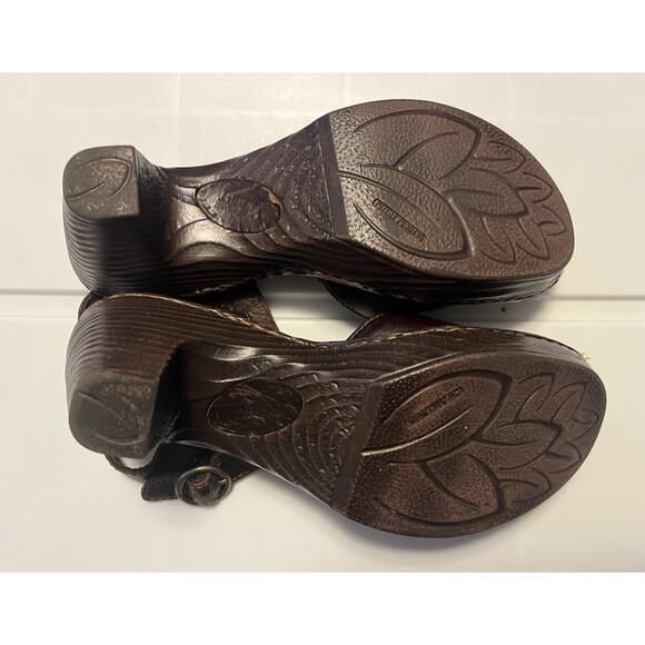Born Stacked Heel Sandals Size 8 Brown Leather Stitched Closed Toe Ankle Strap - Picture 11 of 11
